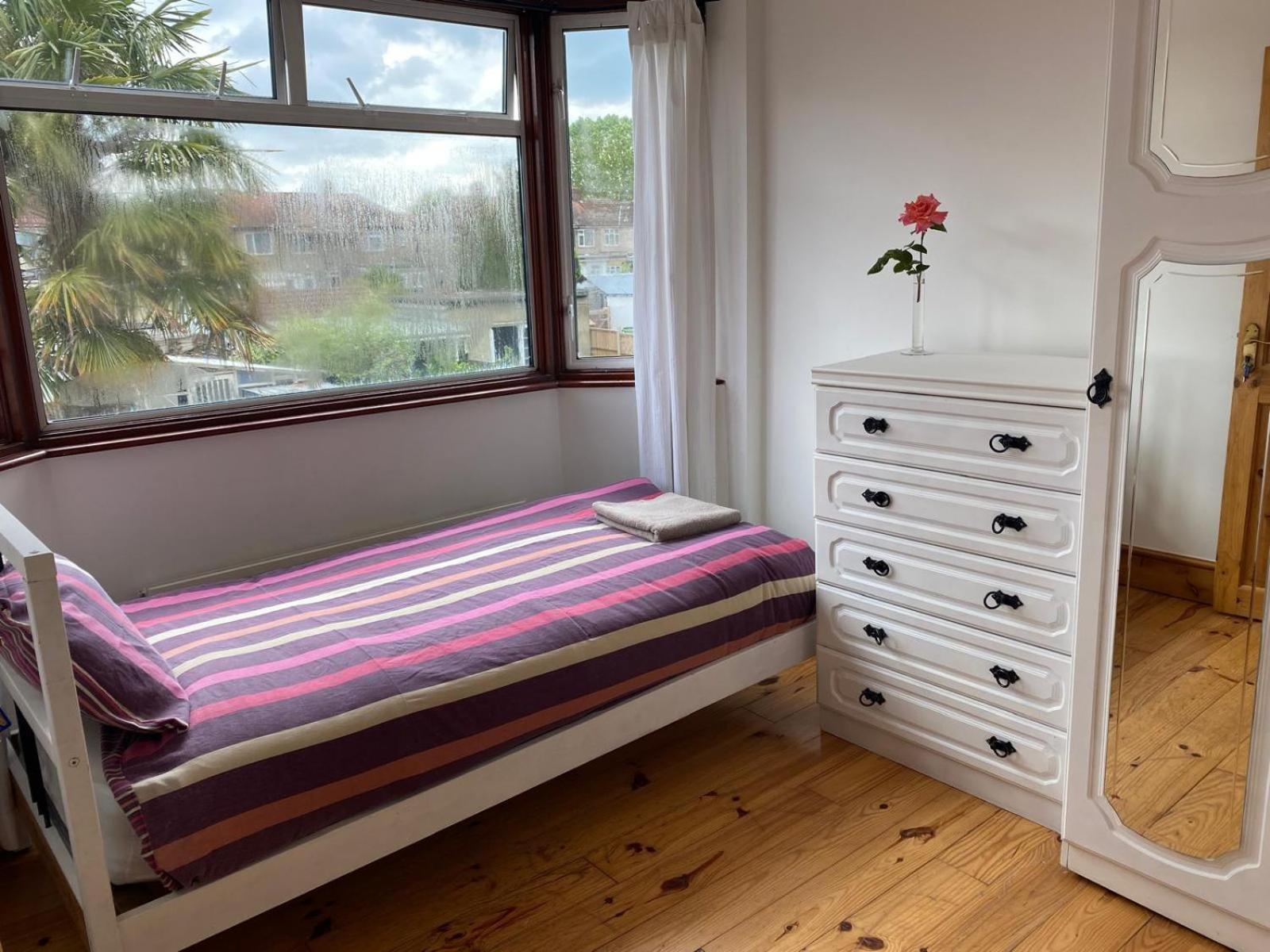 Lovely Rooms In West London Northolt  Exterior foto